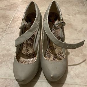 Size 6 have been worn once